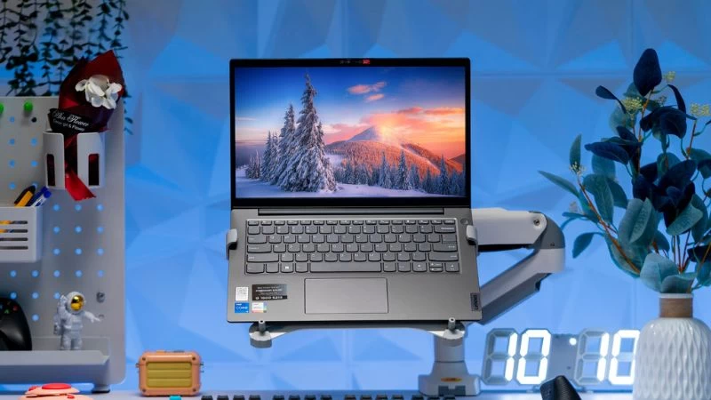 Laptop Lenovo V14 G4 IAH (83FR000UVN)